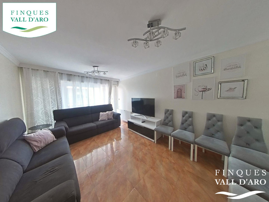 Renovated apartment in the heart of Santa Cristina d'Aro – ready to move in